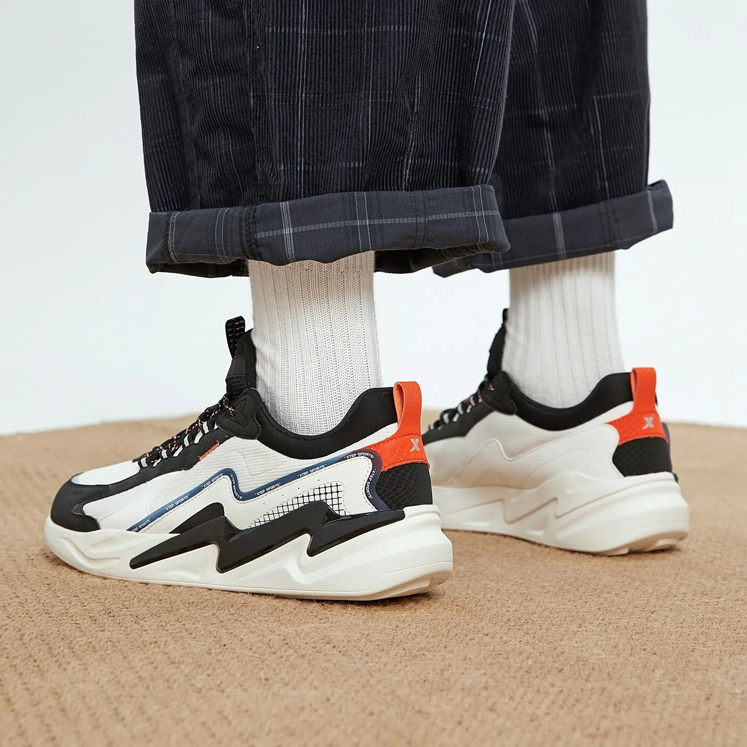 Xtep Mens Shoes Outdoor Shoes Skateboarding Shoes