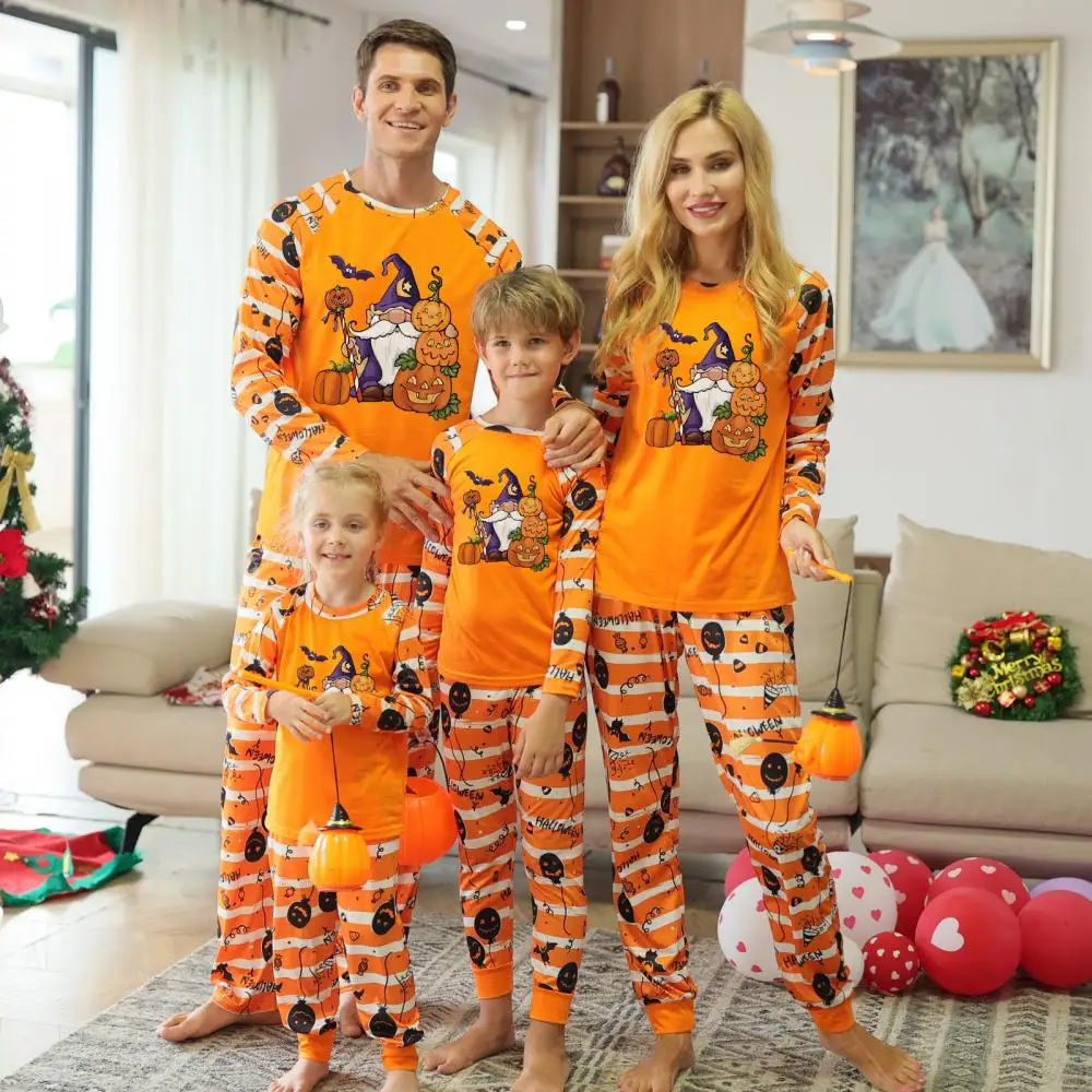 

2023 Christmas Matching Night Clothes with Family Xmas Holiday Parent-child Printed Sleepwear Parents and Kids Same Look Pajamas