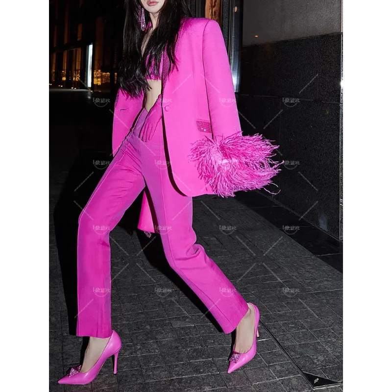 

Hot Pink Pant Suits Ostrich Feather 2024 Fashionable Luxury Real Feather Embellished Diamond Shawl Collar Suit Jacket Set