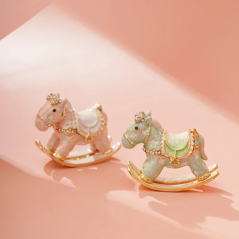 

Cute Little Rocking Horse Ornaments Delicate Enamel Small Portable Kawaii Accessories INS Desktop Home Accessories