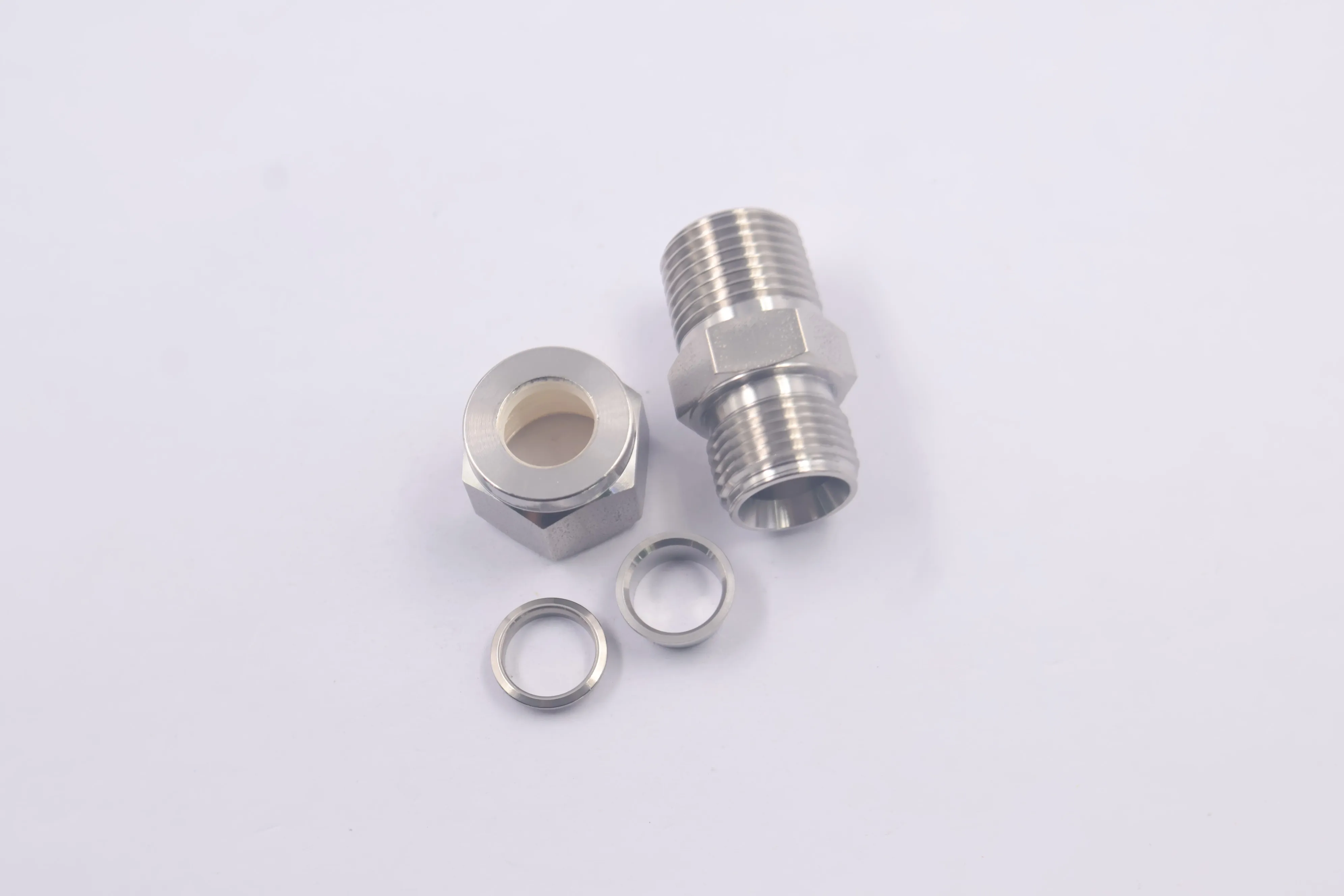 SS-10M0-1-8, Tube Fitting, Male Connector, 10 mm Tube OD x 1/2 in. Male NPT, Can Combination with Swagelok