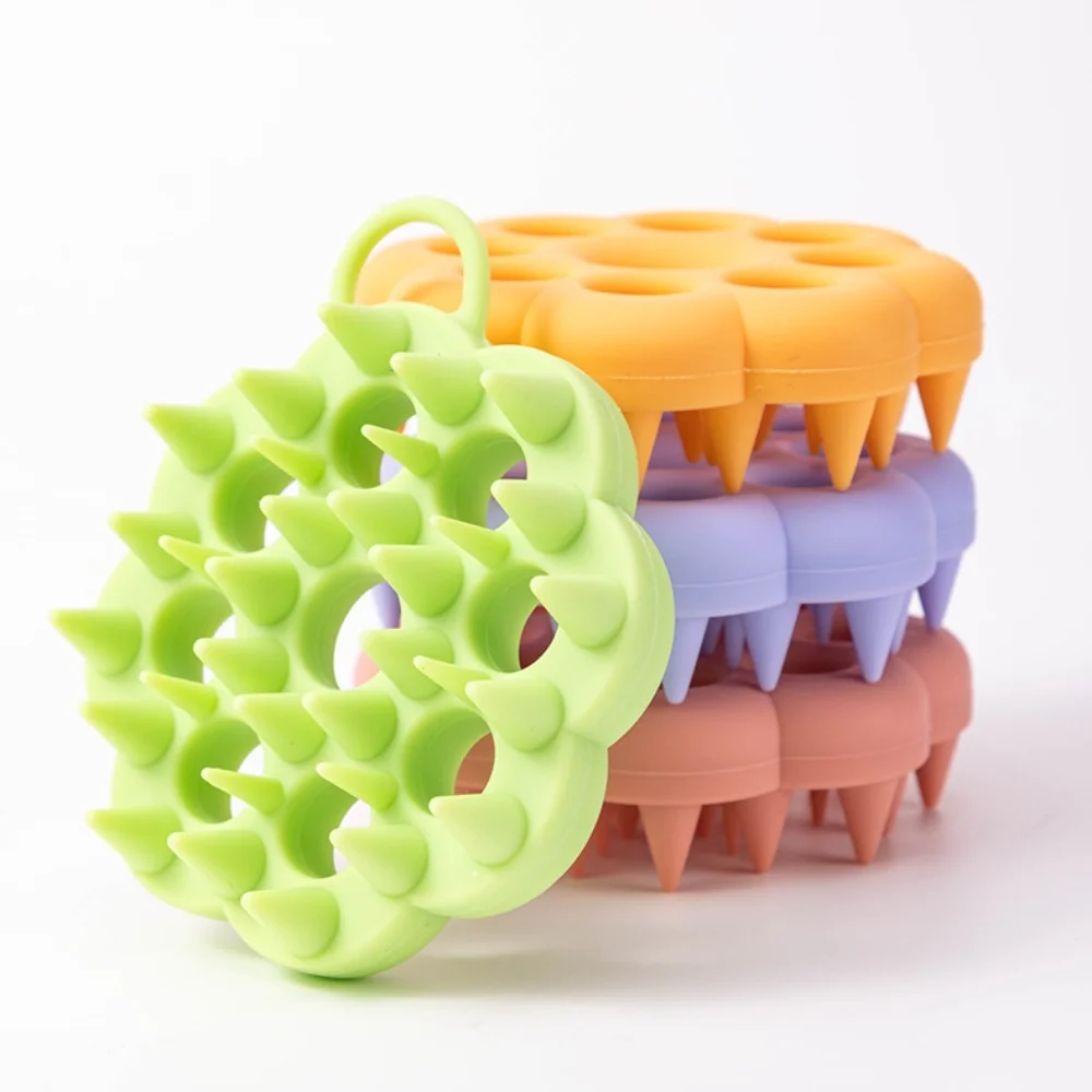 

Массажная щетка для сухого и влажного использования с отверстиями для подвешивания