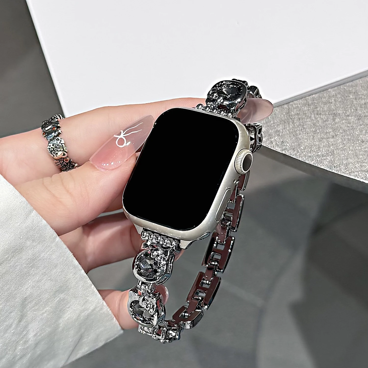Diamantbesetztes Katzenarmband aus Metall für Apple Watch S10 46/42MM 49/45/44/41/40 und 38mm-Armbänder anstelle von Armbändern – Detail 10