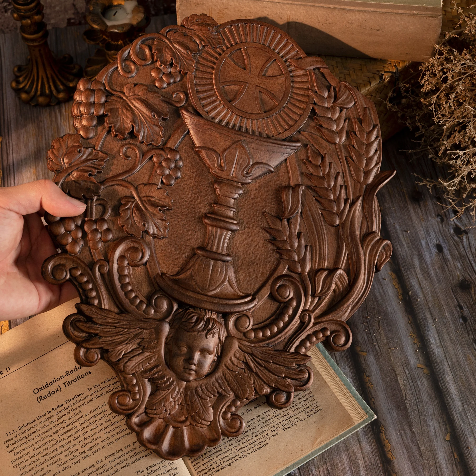 First Communion Carved Wood Medal for Wall Decorations, Holy Communion Gifts, Christian Art