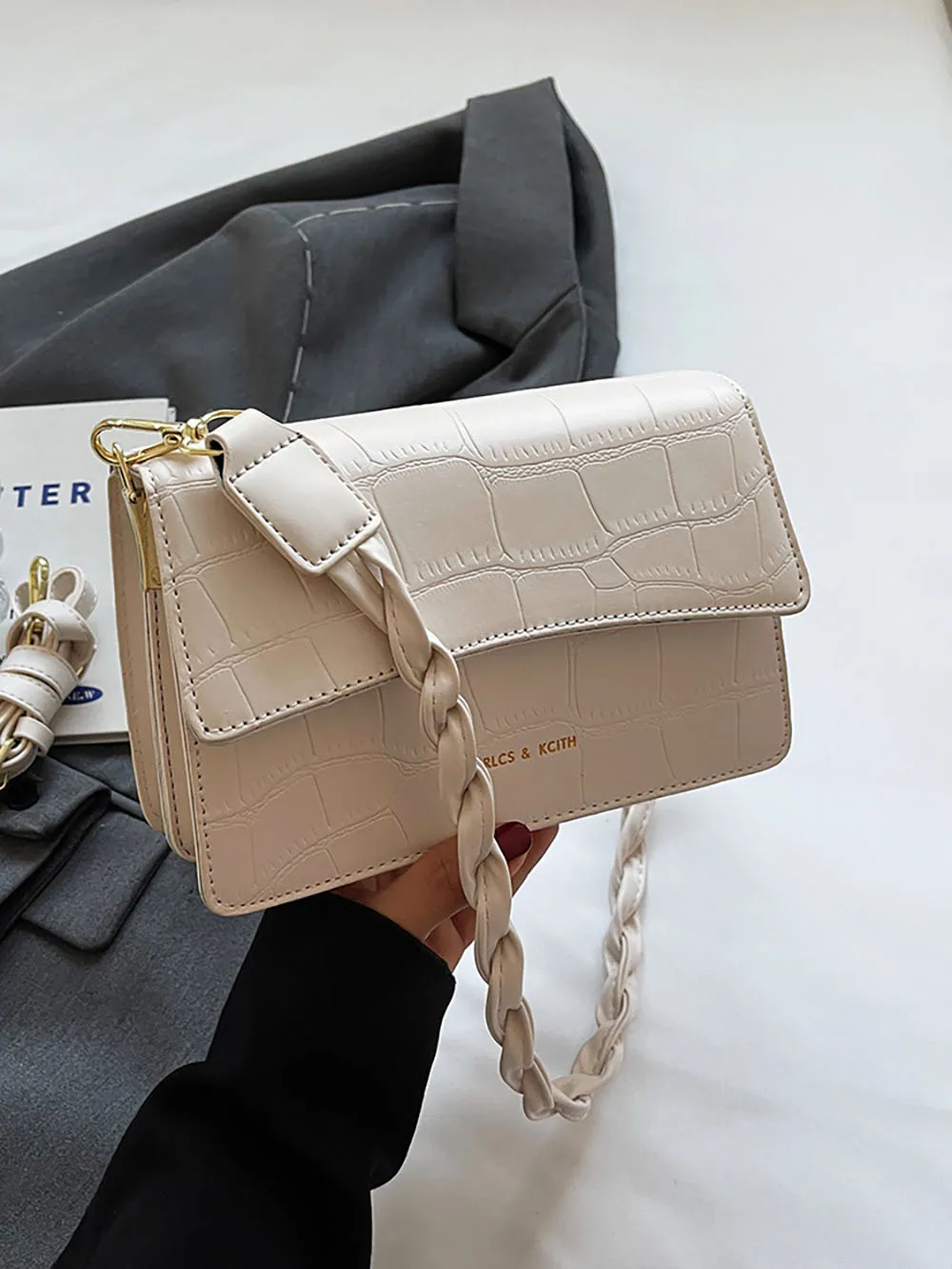 

Элегантные женские сумочки для поездок, шикарные дизайнерские женские сумки на плечо, новинка 2024, простые однотонные сумки через плечо для кошелька