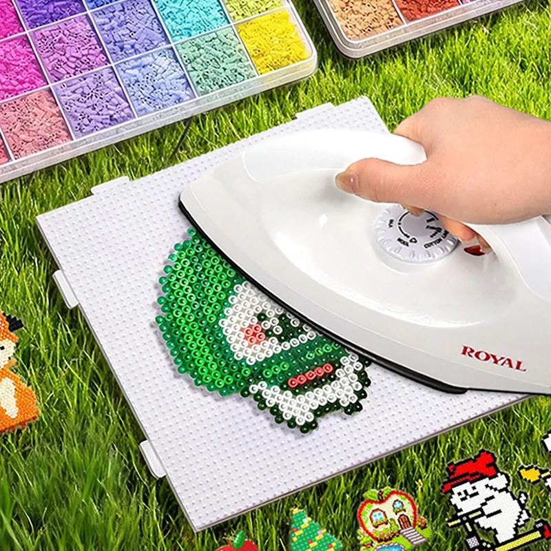 24색상 박스 세트 하마 비즈 장난감 2.6MM 펄러 교육용 어린이 3D 퍼즐 DIY 장난감 퓨즈 비즈 페그보드 시트 다림질 종이
