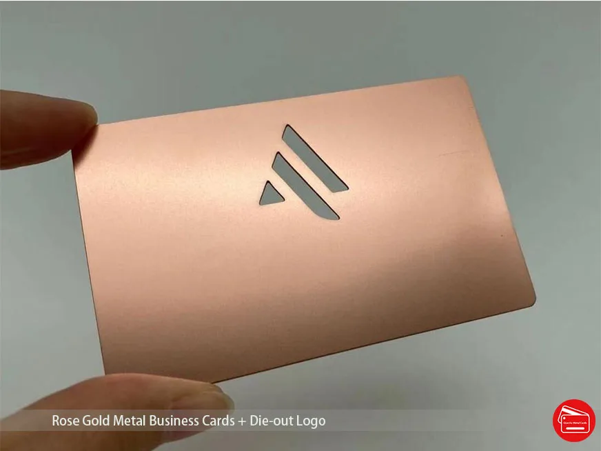 Рисунок 2 - Розовые золотые металлические визитные
