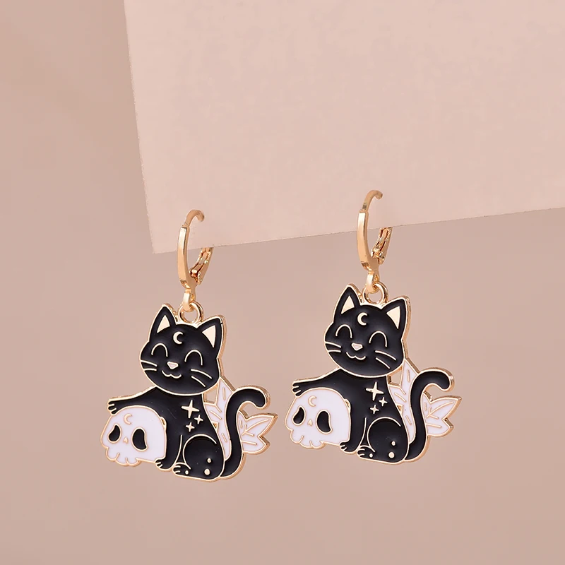 Orecchini a tema Dark e Gothico con vari animali