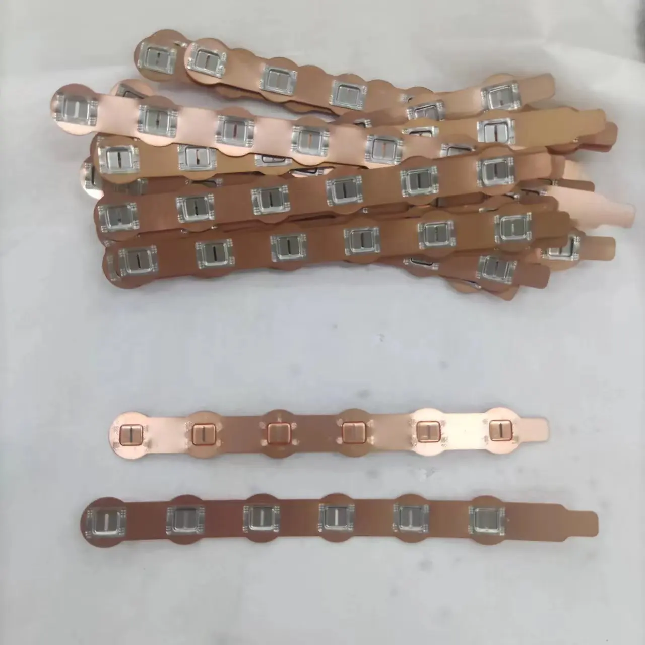 구리 버스 21700 배터리 양극 및 음극 구리 니켈 바, 0.3mm, 고전류 200A, 커스텀 가능, 10 개