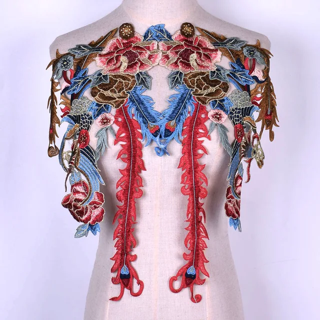 의류를 돋보이게 하는 피닉스 자수 패치의 매력