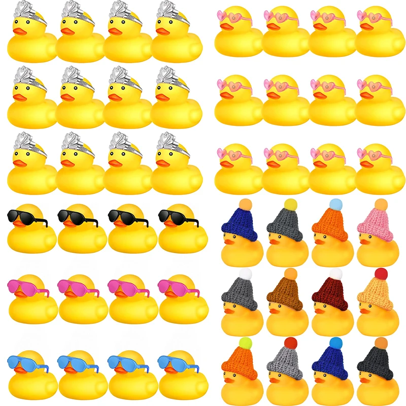 Mini Duckies de goma con 12 gafas de sol, sombreros, gorros, bufandas, 12 piezas
