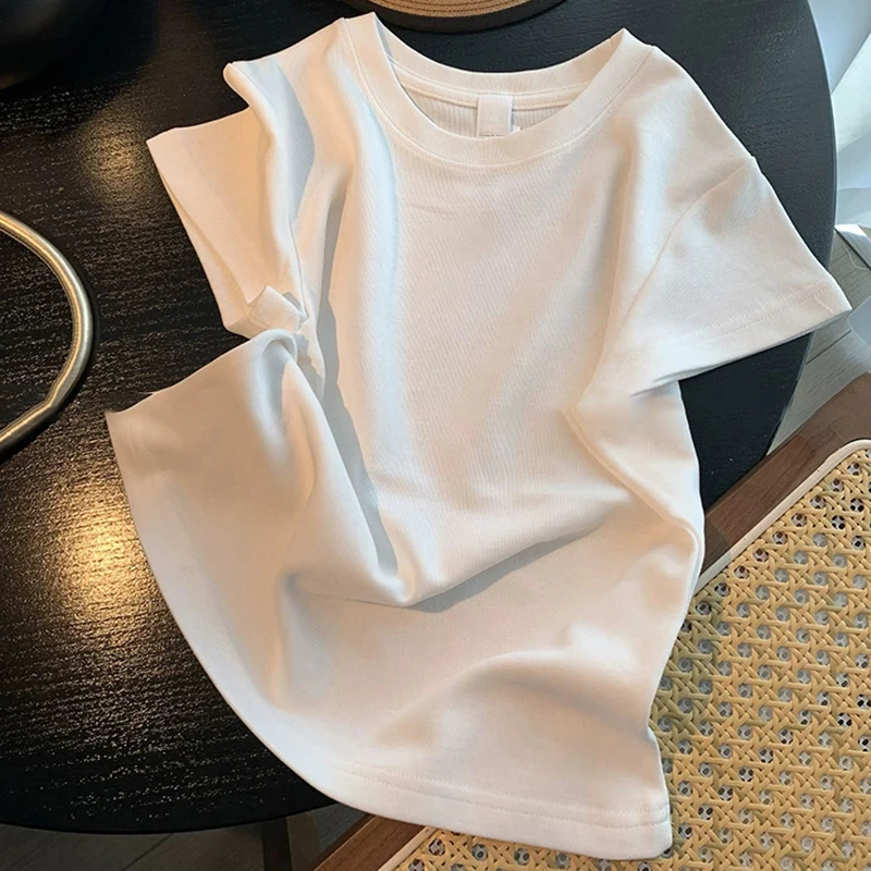 Eng anliegendes T-Shirt mit Rundhalsausschnitt und kurzen Ärmeln für Damen, atmungsaktiv, lässig, sportlich, schlankmachend.