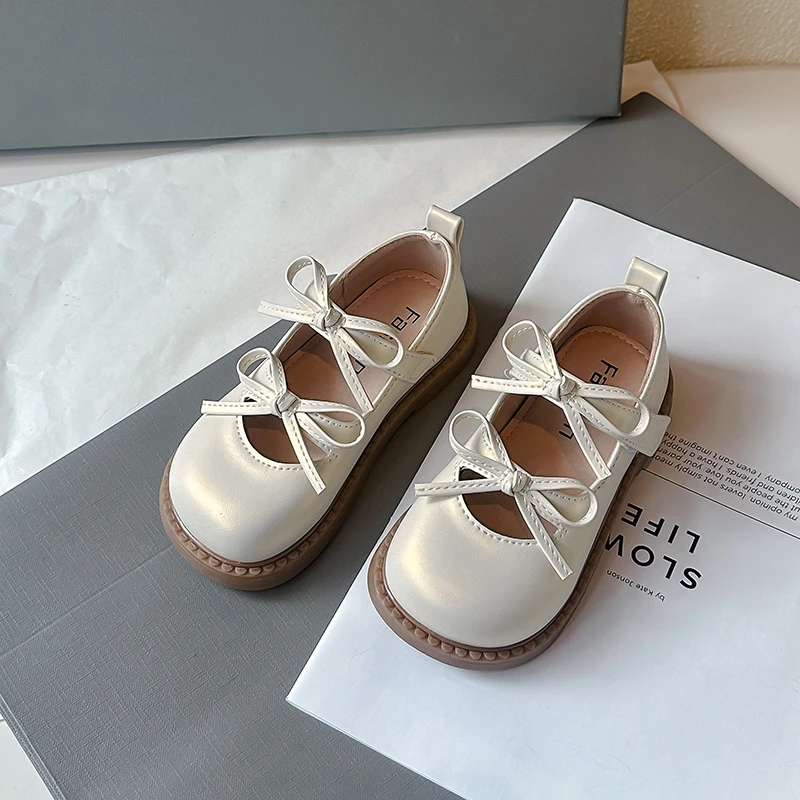 أحذية أطفال بناتي من الجلد