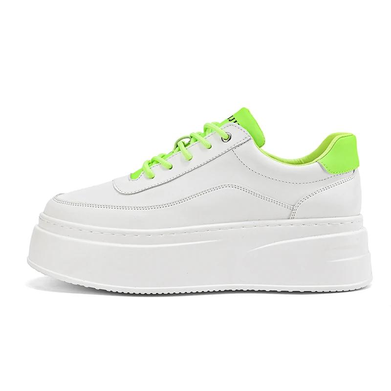 2024 Casual für Männer Laufschuhe Atmungs Dicken sohlen Sport Bord Weiße Schuhe Turnschuhe Komfortable Männer Training Plattform_voghion.com