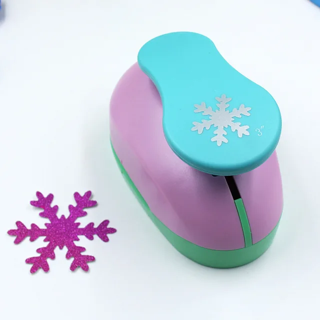 RAYHER Decorative Hole Punch Snowflake 1.6 cm Diameter, 5/8-Inch, Ideal for  Paper/Card Up to 200 g/m², Schneeflocke/Eiskristalle 3,81cm- 1,5 Zoll