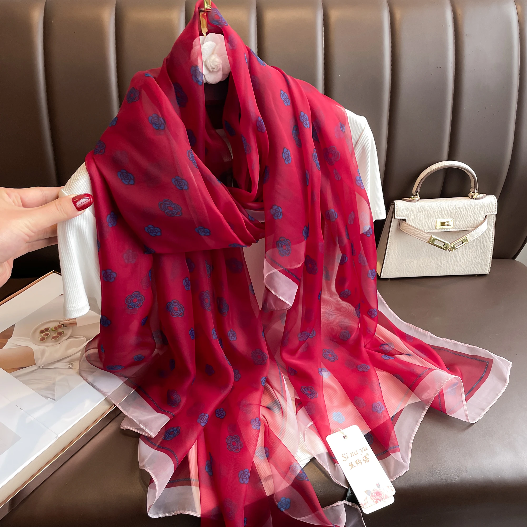 2025 Silk Beach Stoles Women Hijab Scarf Soft Shawl Wraps Ladies Scarves Foulard Beach Sunscreen Female Large Bandana Echarpe