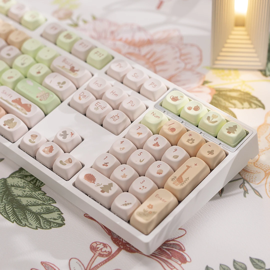Cute Forest Cabin Keycap Mac Mai de Sublimação Desenhos Animados Brancos Leitosos Cogumelo Girafa Ningzhi Hi75 98 99 F87 Moa - Imagem 3