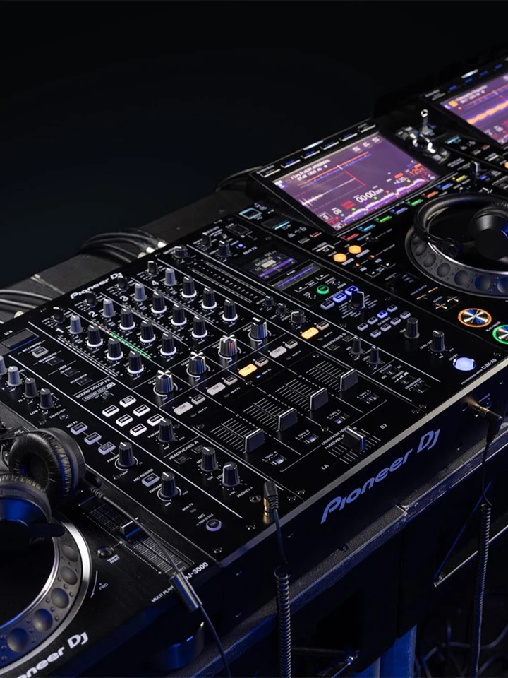 Denon CDJ Mixer セット 2) Two Pioneer DJ CDJ-3000 DJ Multiplayer + (1) One DJM-A9 4-Ch DJ