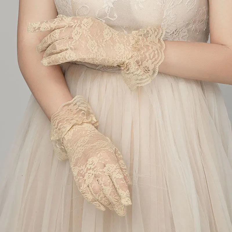 Women's Vintage Short Lace Gloves Elegant Lady Party Wrist Length Floral Gloves for Dinner Fancy Costume Accessories Gloves