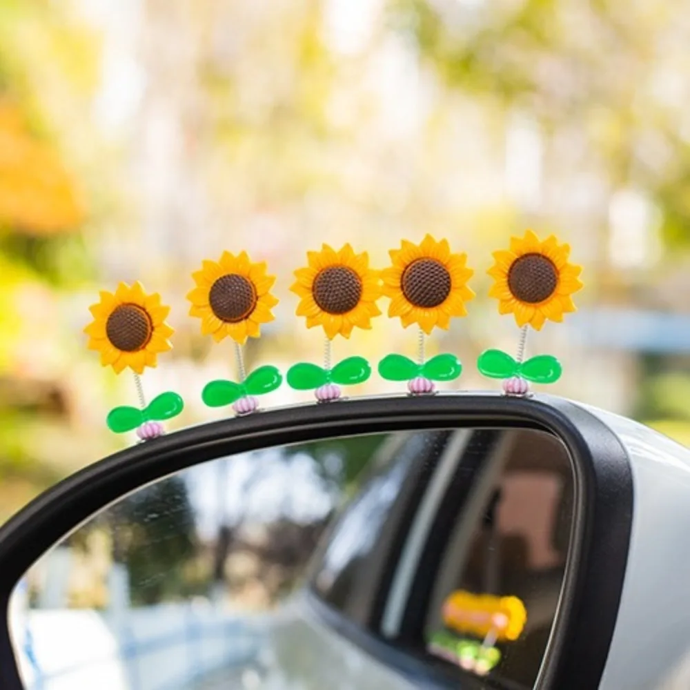5 Pcs Shaky Car Swinging Flower Sunflower Design Resin Car Ornaments Cute Little Flowers Interesting Car Pendant Center Console