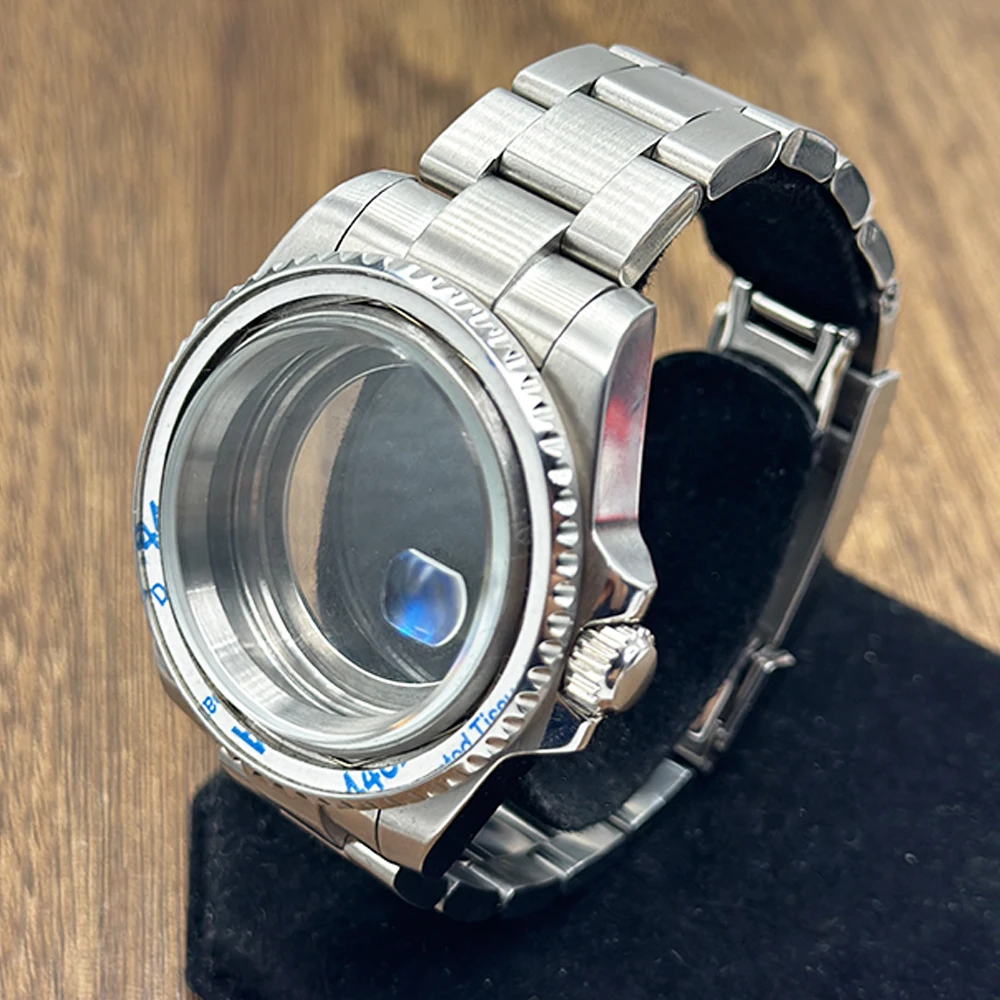 Sleek Black Watch Case with Carbon Fiber Bezel and Sapphire Mirror
