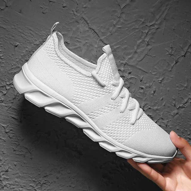 2022 baskets respirantes homme baskets running légères femme antidérapantes et résistantes à l'usure Jogging hommes chaussures de sport baskets femmes tendances chaussures confortables d'été pour femmes 3
