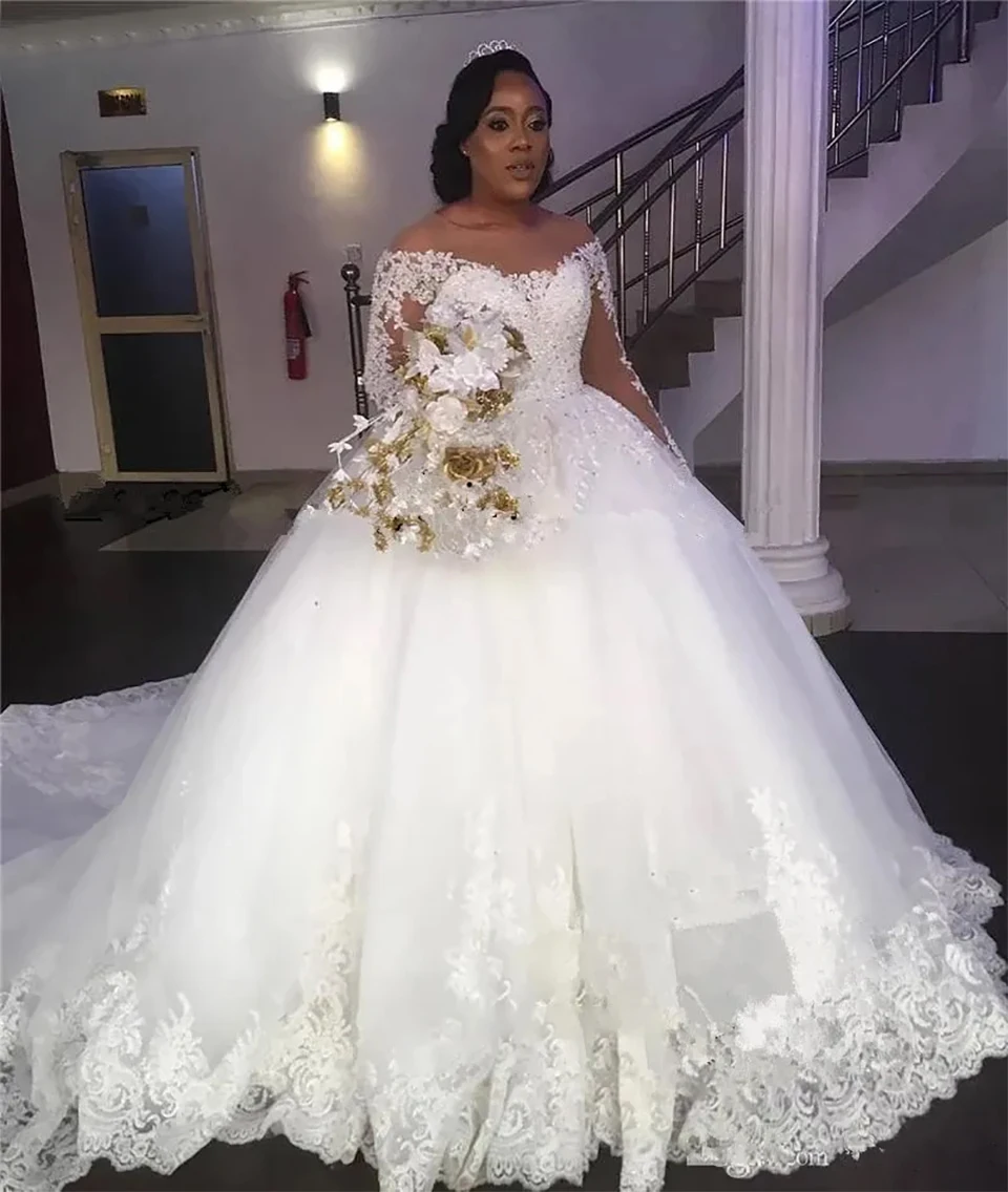 Prinzessinnen-Ballkleid mit Spitzenapplikationen Afrikanische Hochzeitskleider 2026 Vintage Langarm Perlenbesetzte Schnür-Brautkleider Vestido De Novia – Detail 3