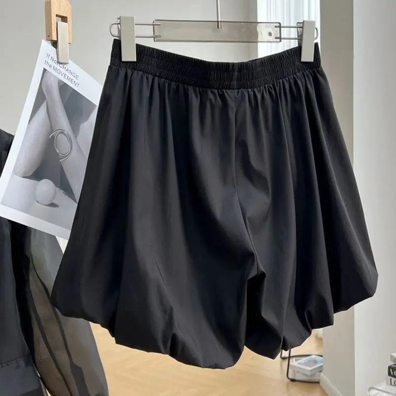 Summer New Elastic Waist Pleated Shorts Solid Color Loose Pockets Patchwork Wide Leg Hot Pants Casual Fashion Women Clothing