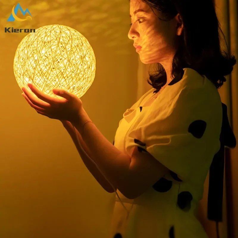LED 테이블 램프 침실 스터디 침대 옆 원목 책상 램프 거실 장식 볼 플로어 램프 모던 미니멀리즘 라탄 볼