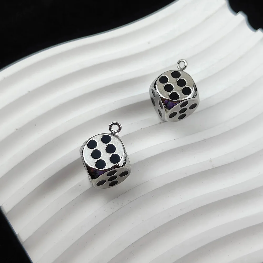 

Кубики из цинкового сплава для мужчин и женщин