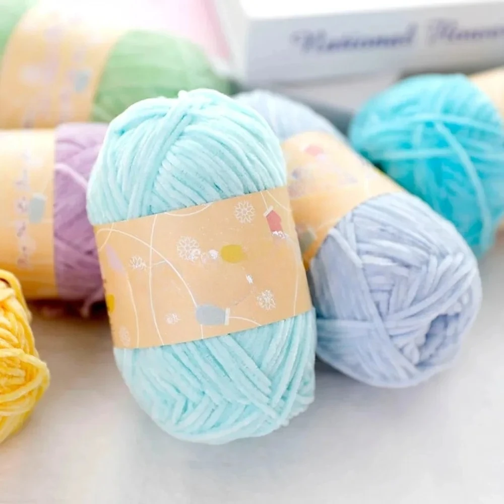 Pear Lustre Chenille Yarn - 148 Meters of Soft Pleuche Wool for Handcrafted Crochet Projects
