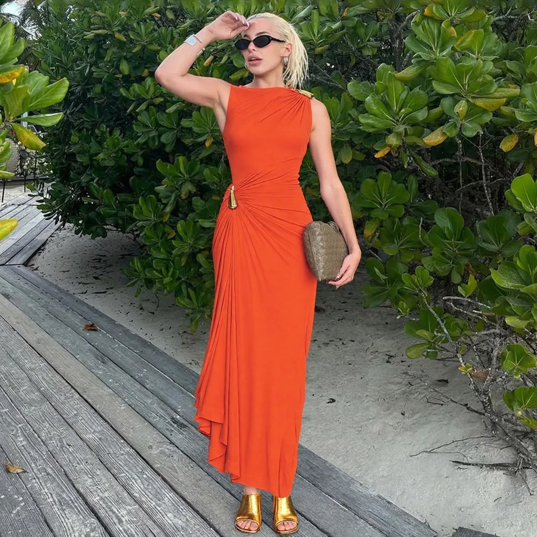 Women's Sleeveless Slim Fit Metal Decorated Wrap Sexy Pleated Dress Autumn 2025 Street Style Long Skirt High Waist round Neck - الصورة 3