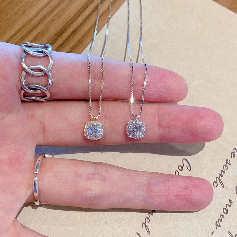 

IOGOU 5MM 0.5Carat D Color Moissanite Diamond Square Halo Pendant Real 925 Sterling Silver Necklace Christmas Gift For Women