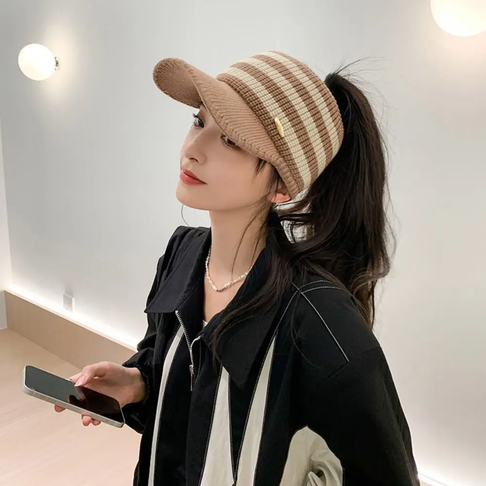 Gestreifter Damen Visor Mit Offenem Oberteil Für Den Herbst_voghion.com