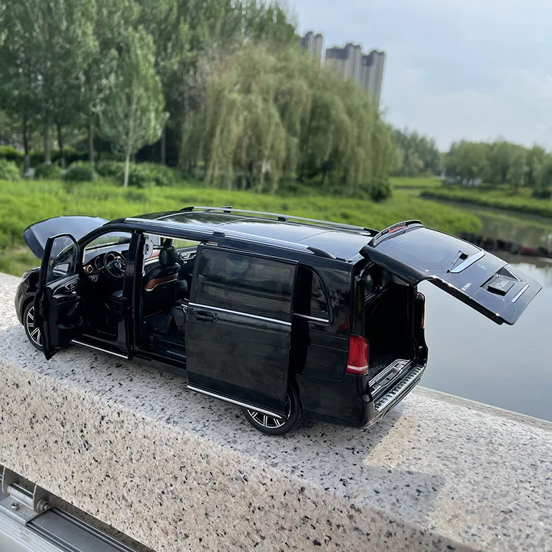 Modèle Réduit Norev 1/18 - Mercedes-Benz Classe V (V260L) MPV - Noire Et Blanche - Die-cast (métal) - Neuf Sous Boîte