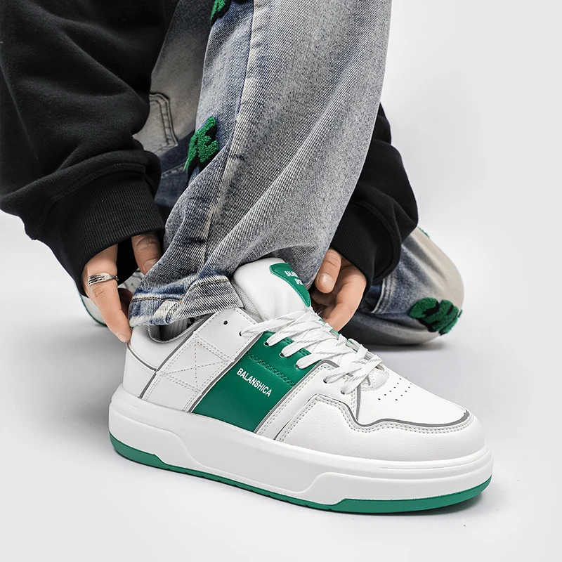 Women Shoes Men Classic Hip-hop Skateboard Shoes Fashion Bread Sneakers Couples Students Outdoor Sports Casual Shoe