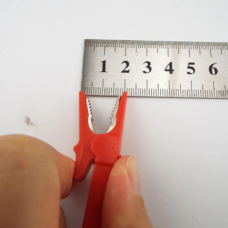 Description Picture 4 of item55mm Crocodile Clamp Probe Alligator Clip Alligator DIY Clips Test Probe Black Red Color Socket Cable Insulated Electric Clips