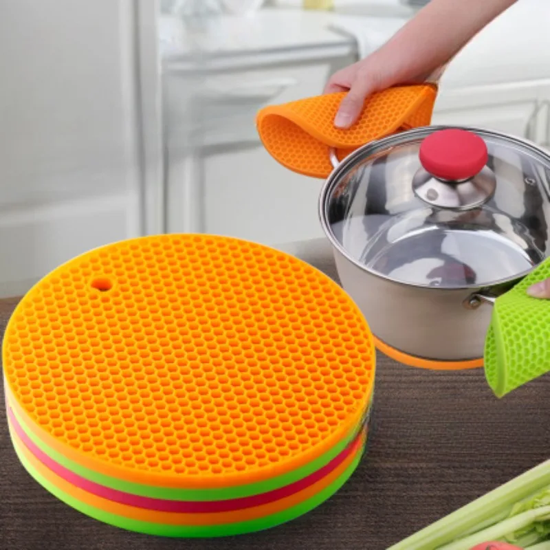 Dining Table Placemats Silicone Heat Resistant Nonslip Drink Cup Coasters Multifunction Pot Holder Kitchen Accessories Pads