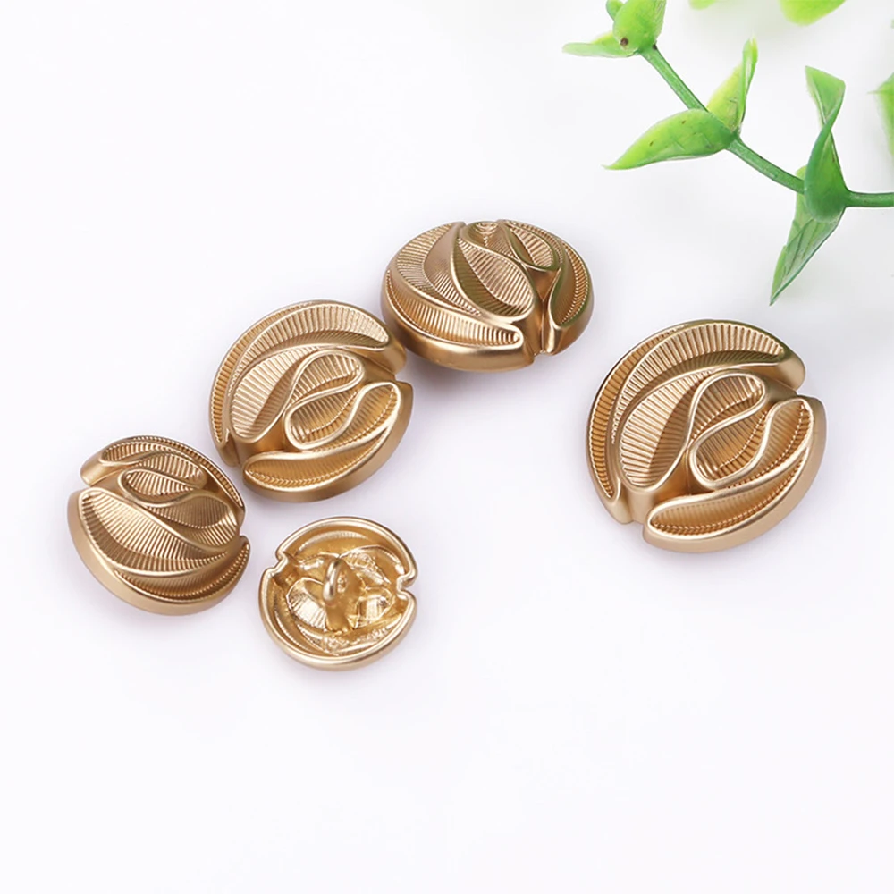 10 Pieces/set Striped Design Metal Buttons for Coats, Dresses and Jackets, Elegant and Simple Gold-coloured Decorative Buttons 3
