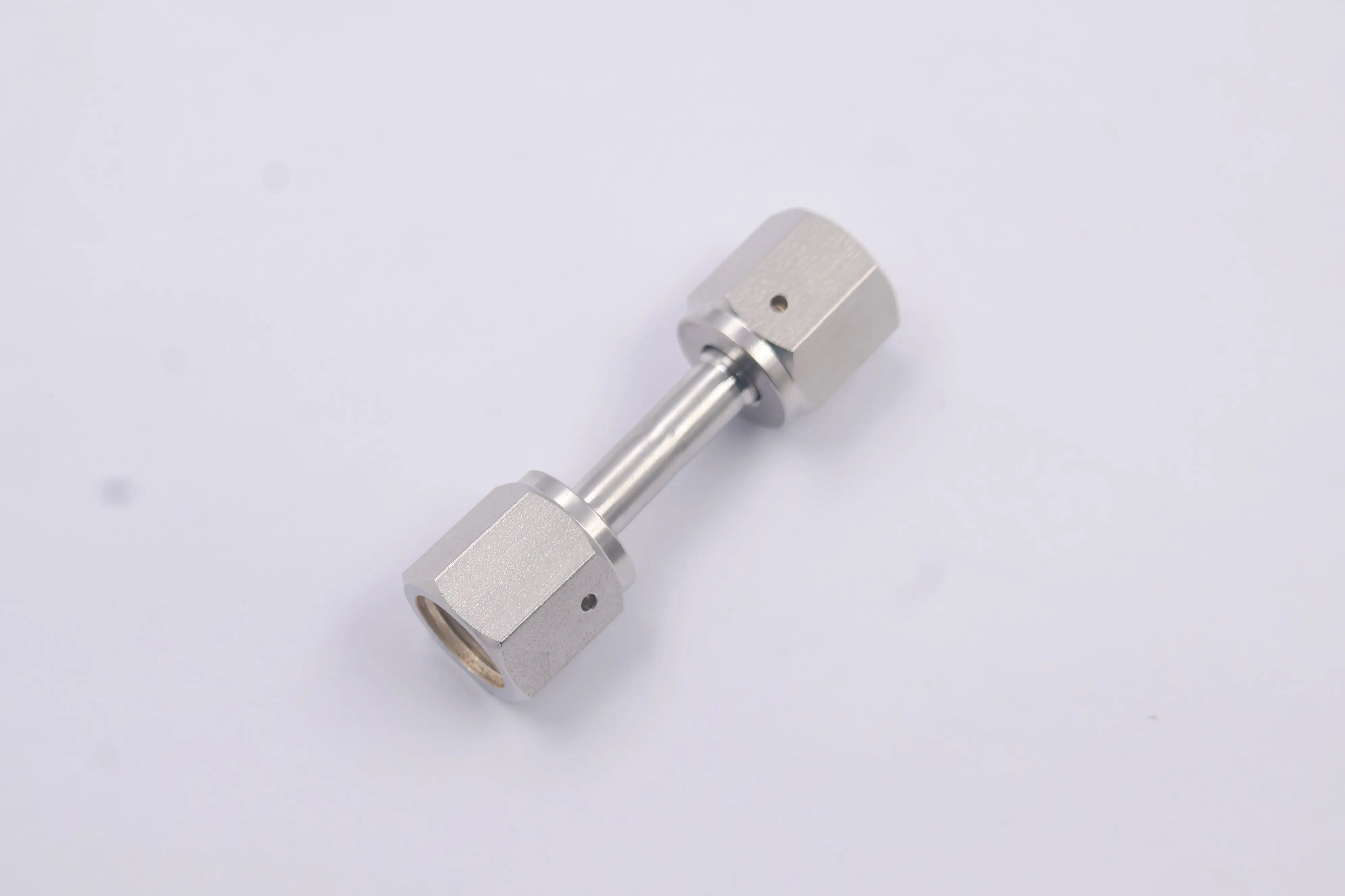 SS-4-WVCR-6-DF, 316 Stainless Steel Welded VCR Face Seal Fitting, 1/4 in. Rotating Female Union, Can Combination with Swagelok
