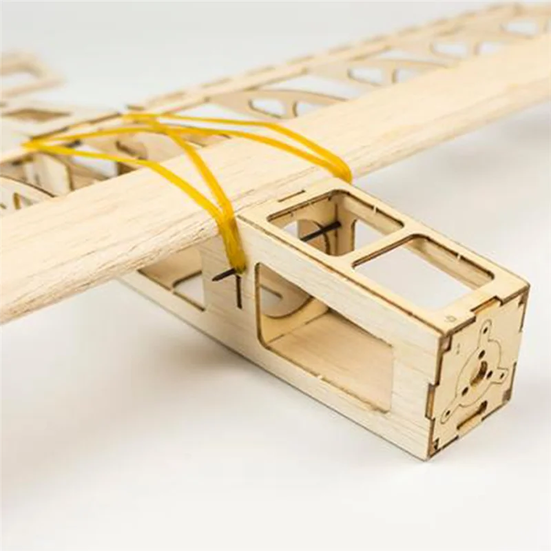 Kit Avion RC Bois Balsa 580mm Brushless - Modèle à Assembler