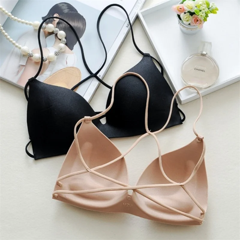 Triangle Cup Seamless Smooth Cotton Thin Bra Wirefree Push-Up Gathering  Bralette Underwear (Color : P, Cup Size : 75B) : : Clothing, Shoes  & Accessories
