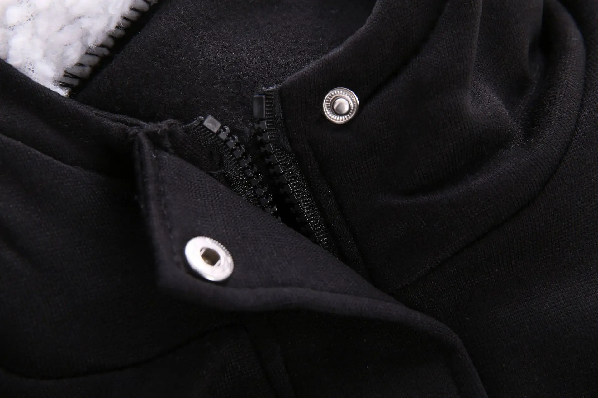 Best Selling Amazon Hooded Classic Cow Horn Button Jacket Cotton Coat Autumn/Winter Parkas Fashion Outerwear