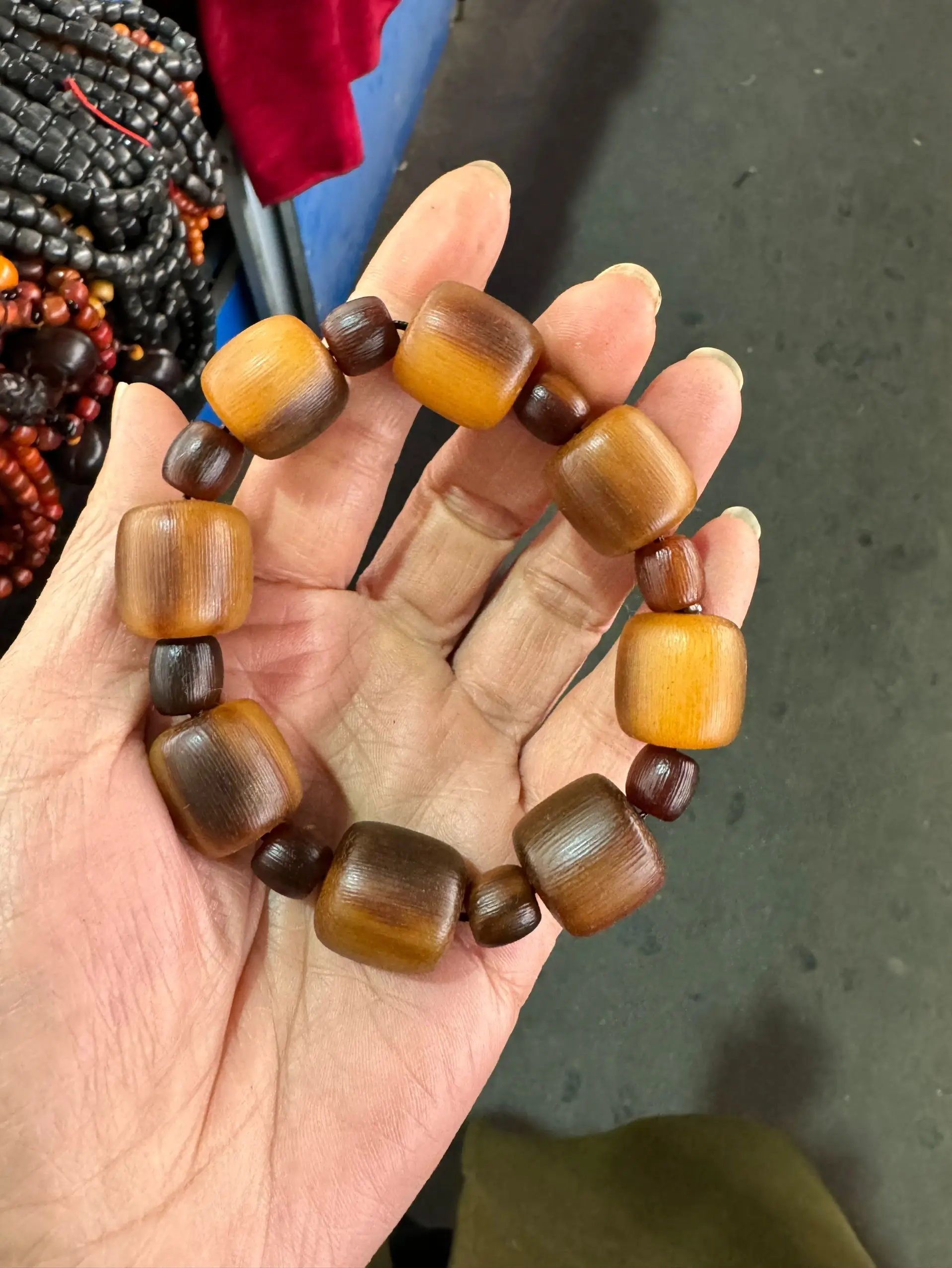 

Xizang yak horn, pure natural, genuine Buddha bead cattle bone