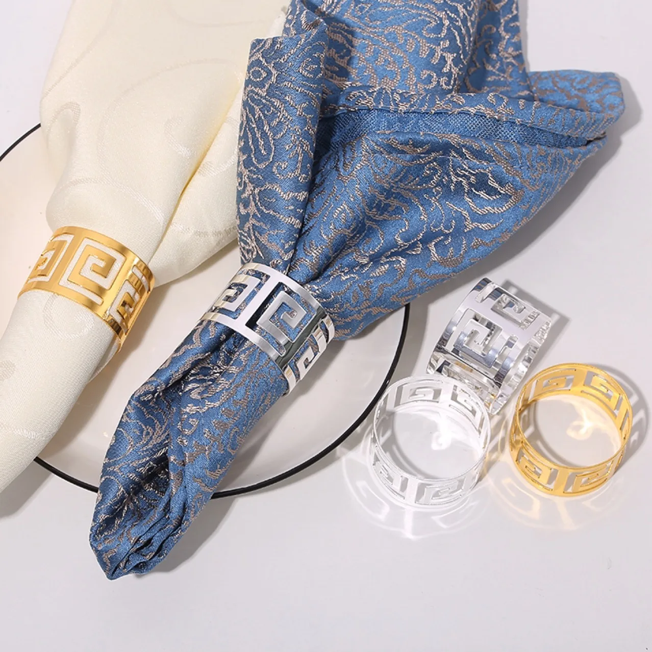 Napkin Ring 12pcs 6pcs European Style Napkin Ring Cloth Napkin Buckle Hollow Pattern Serving Napkis Gold and Silver Wedding Table Decoration