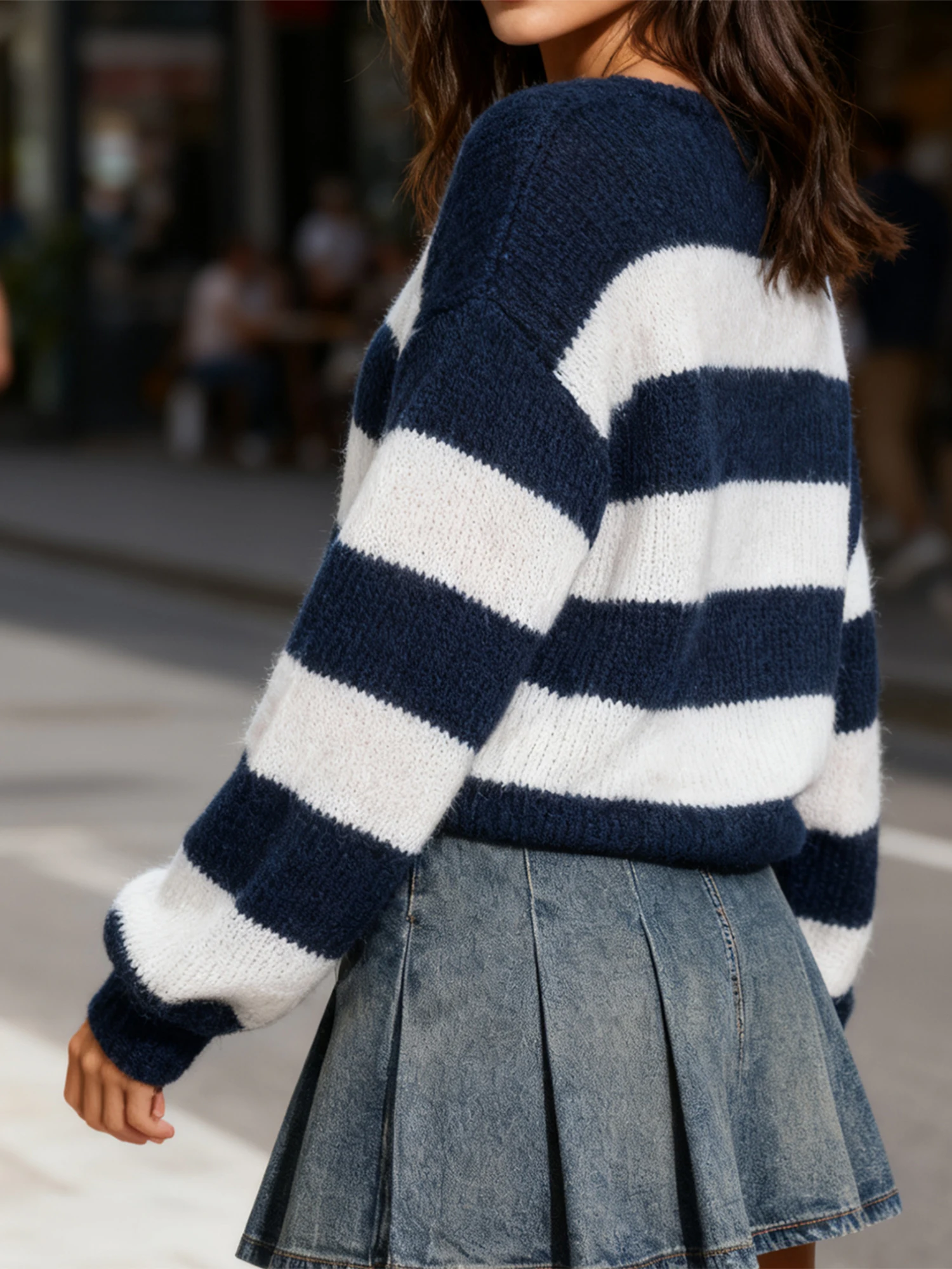 Stylish Women s Chunky Knit Sweater with Ribbed Detailing and Turtleneck Collar for Cozy Winter Casual Outfits and Workwear