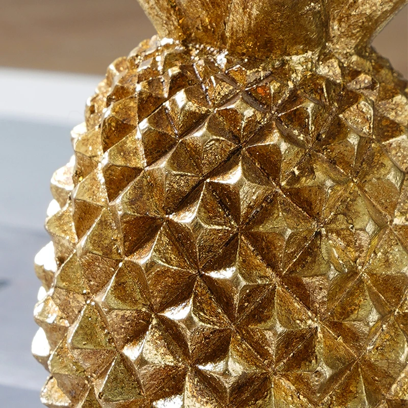 1PC, 4.5* 2.2-inch creative distressed golden pineapple-shaped candlestick