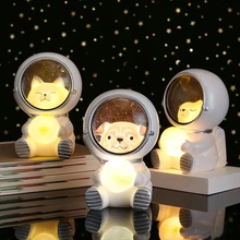 

Kid Light Night Lovely Cat Astronaut Figurines Shape Nice-looking Desk Table Bedside Lamp Lamp for Home Bedroom Birthday Gifts