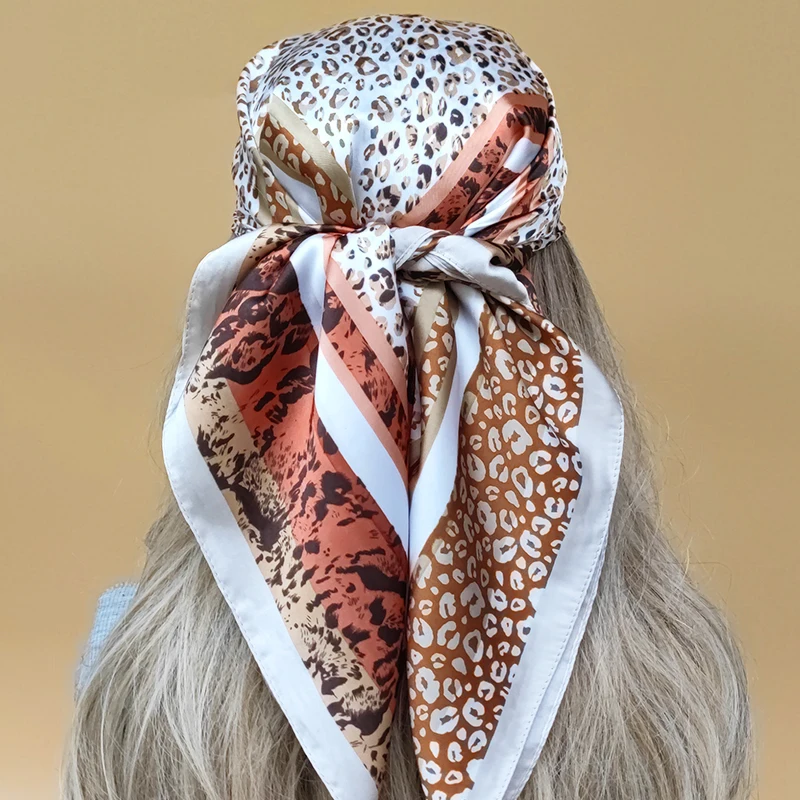 

Популярные женские пляжные шарфы всесезонный Стильный платок 2023 новый солнцезащитный квадратный головной платок роскошный дизайн 70x70 см Шелковый Хиджаб