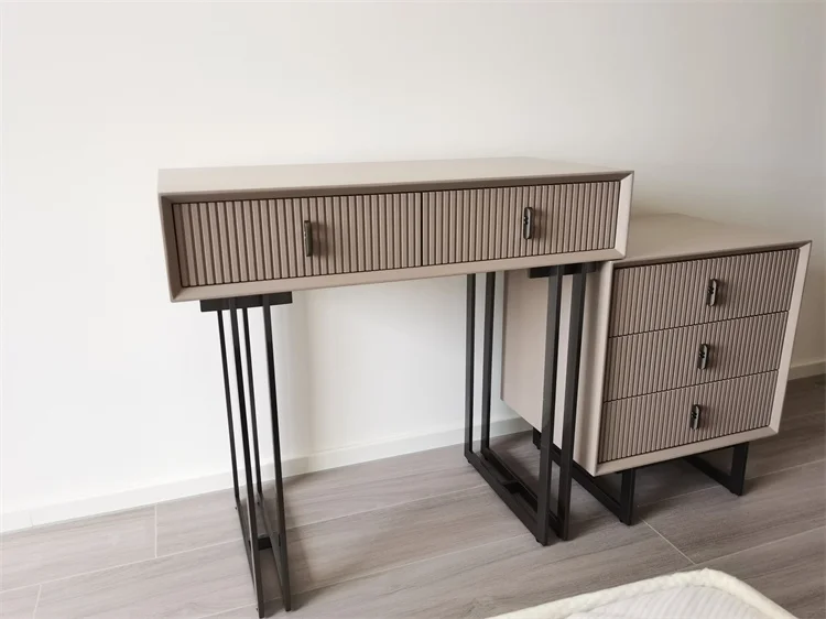 Description Picture 6 of itemModern Minimalist Solid Wood Dressers Designer Leisure Luxury Bedroom Storage Cabinet Table De Toilette Bedroom Furniture WK